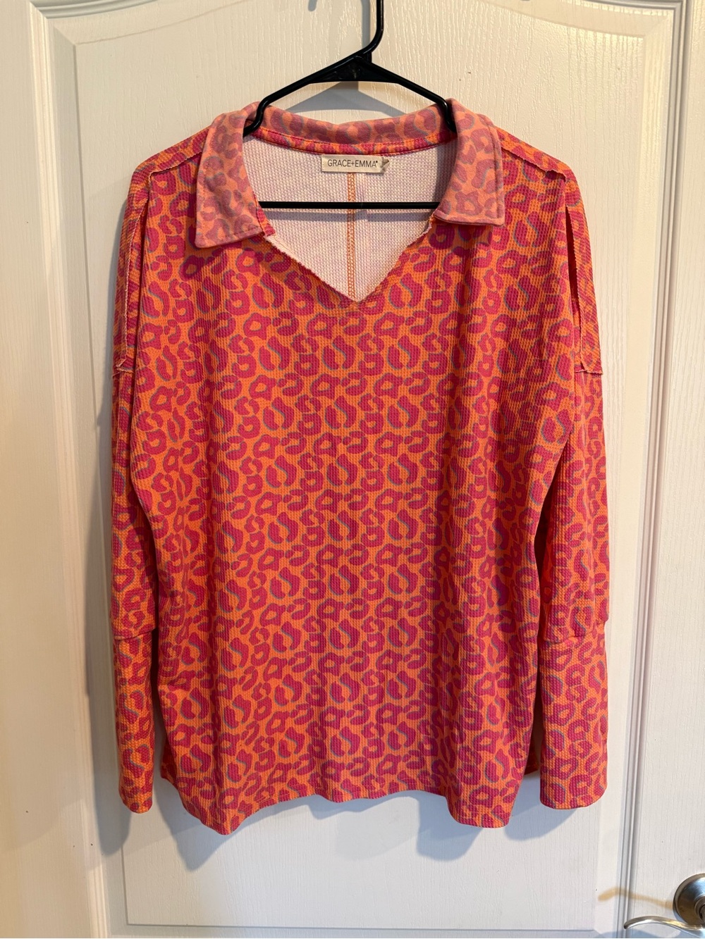 Grace + Emma long-sleeve shirt features a pink orange leopard oversized small